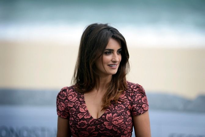 50’li yaşlarında 20’lik genç kızlara taş çıkartıyor! Penelope Cruz’un yıllara meydan okuyan bakım sırrı! 1